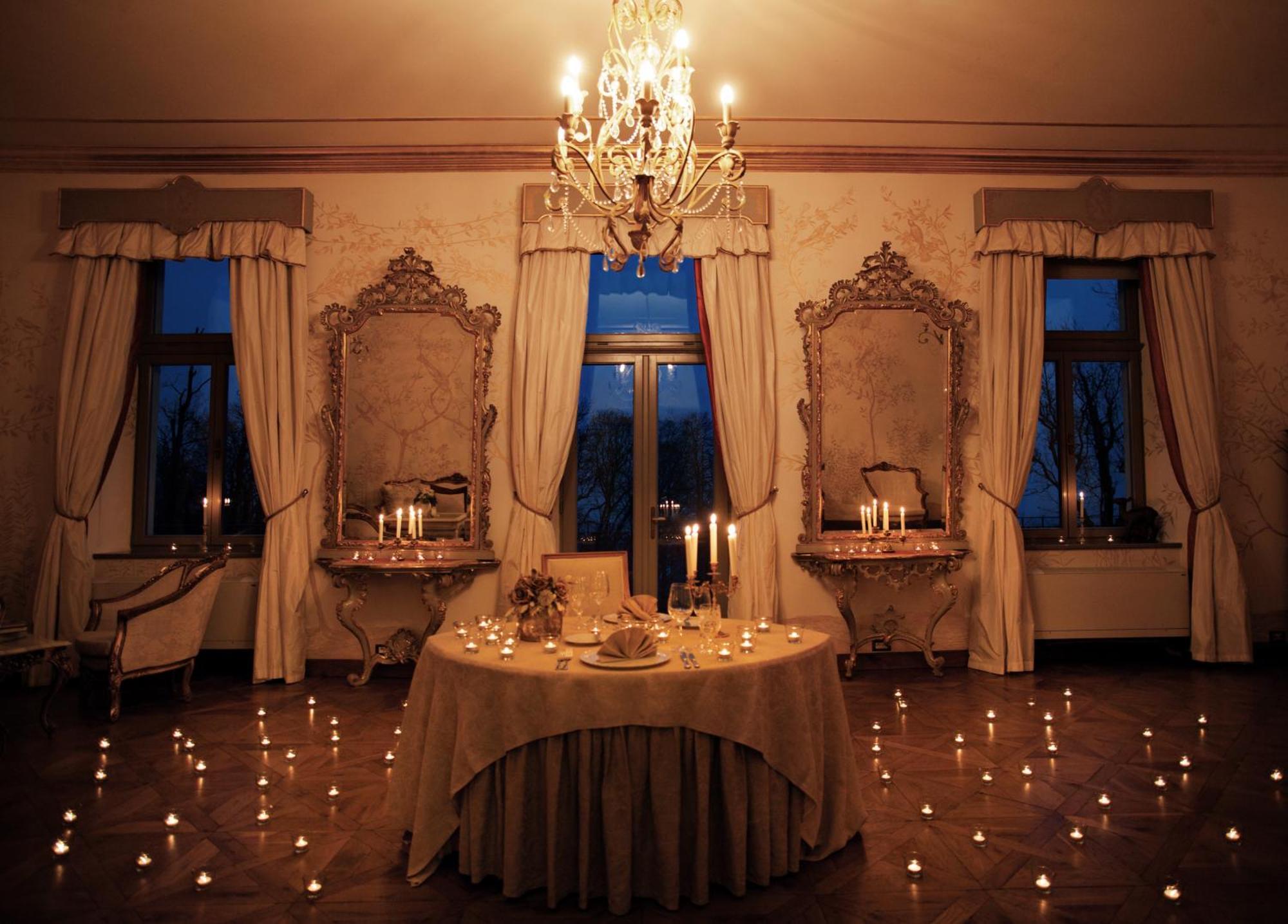 Chateau Mcely Esterno foto