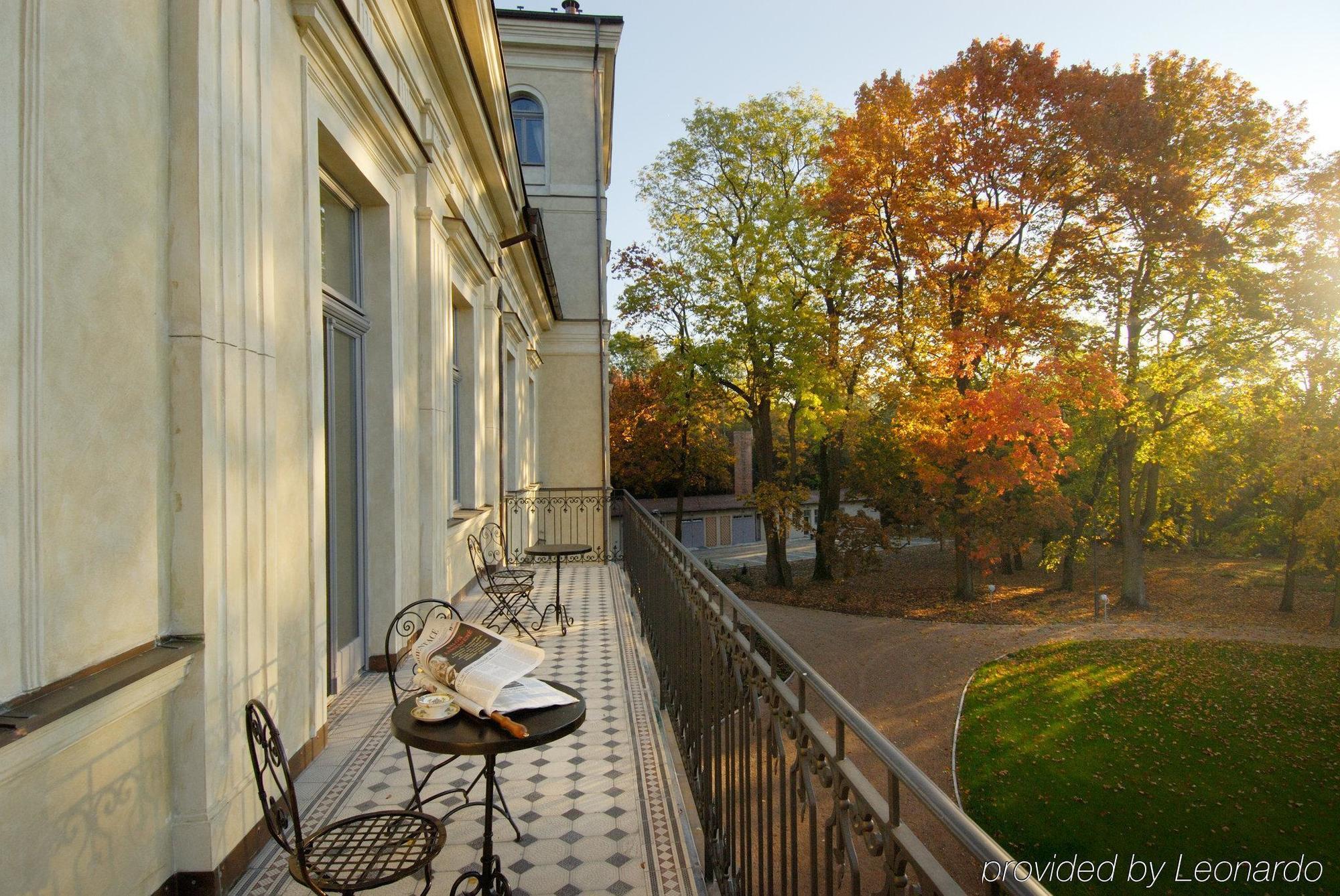 Chateau Mcely Esterno foto