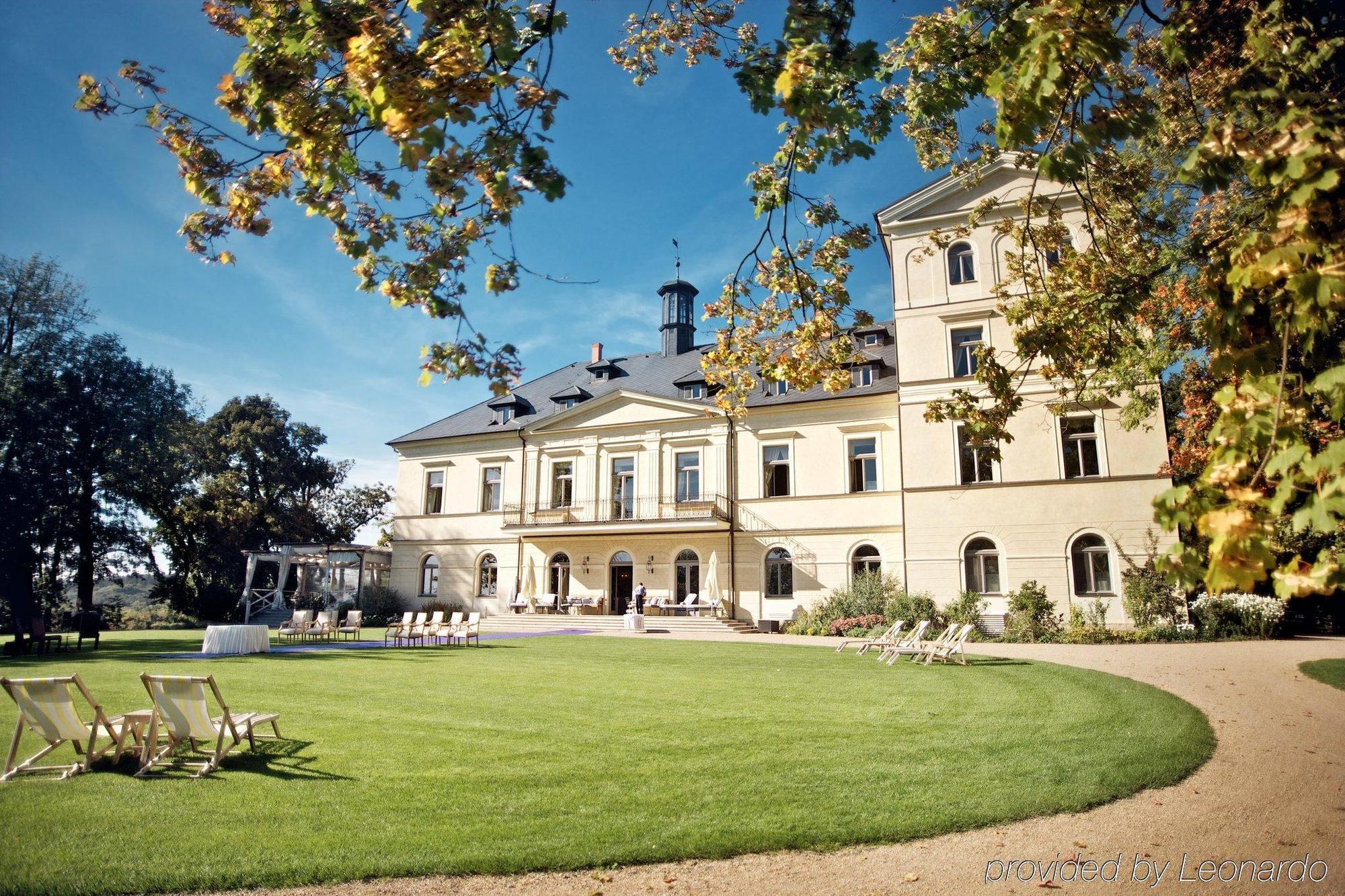 Chateau Mcely Esterno foto