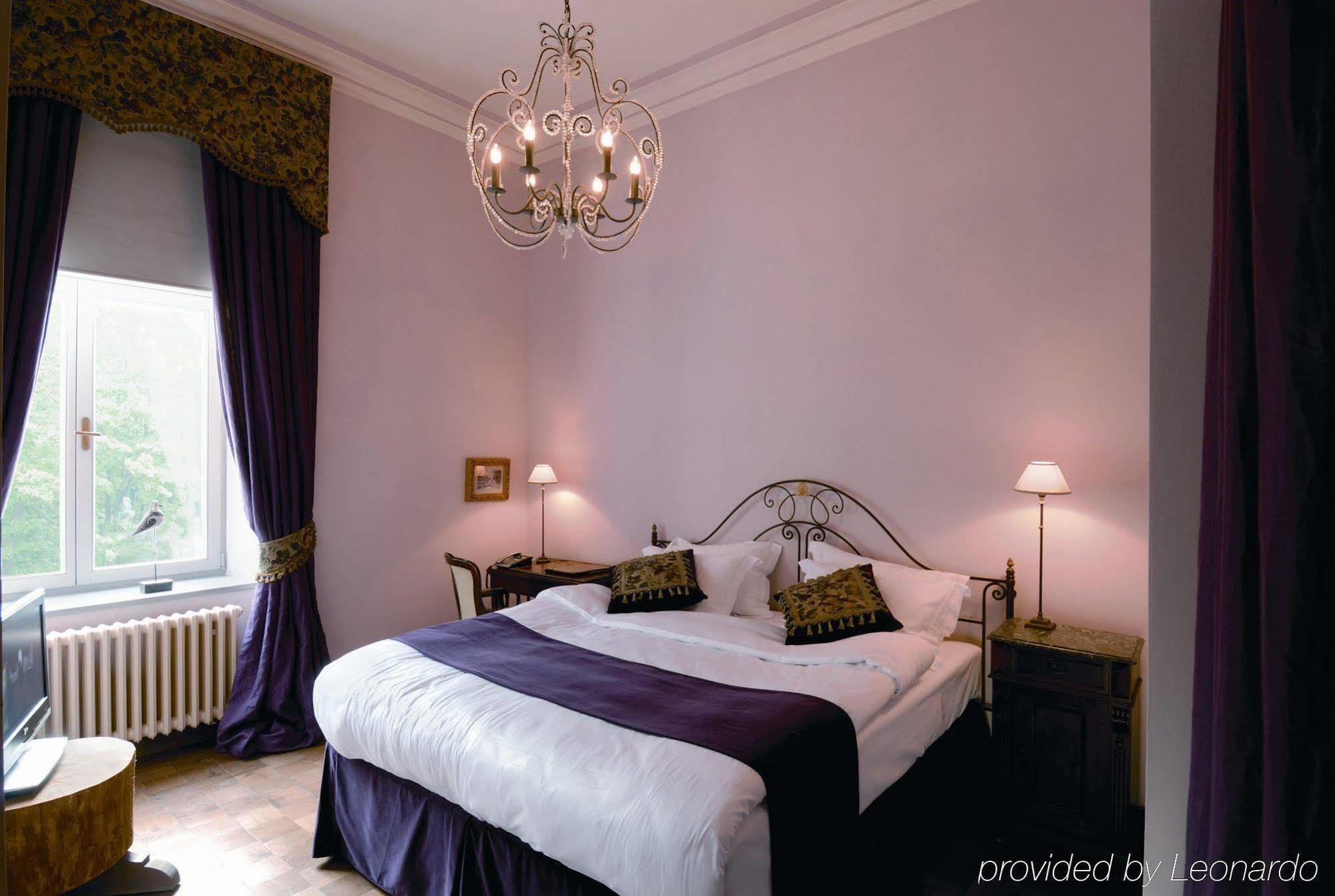 Chateau Mcely Camera foto